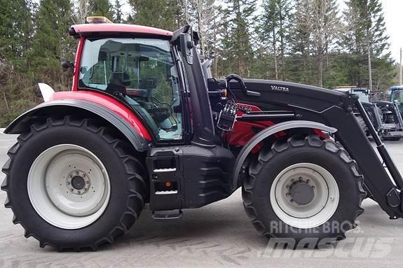 Valtra 235 Direct Traktorok