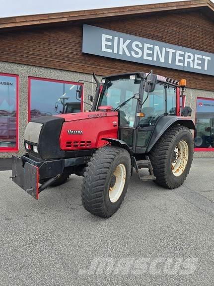 Valtra 6400 Traktorok