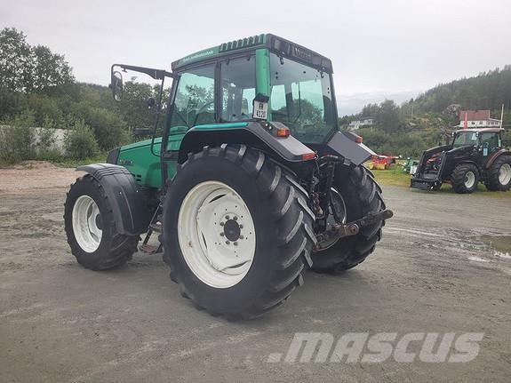 Valtra 6750-4 Traktorok