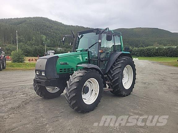 Valtra 6750-4 Traktorok
