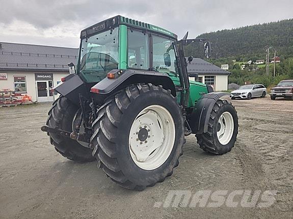 Valtra 6750-4 Traktorok