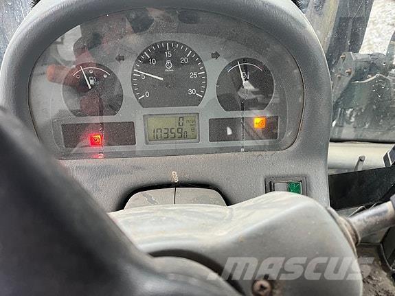 Valtra 6750-4 Traktorok