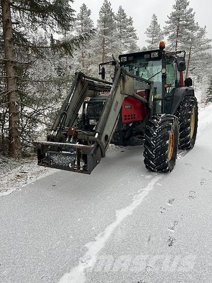 Valtra 6750-4 Traktorok