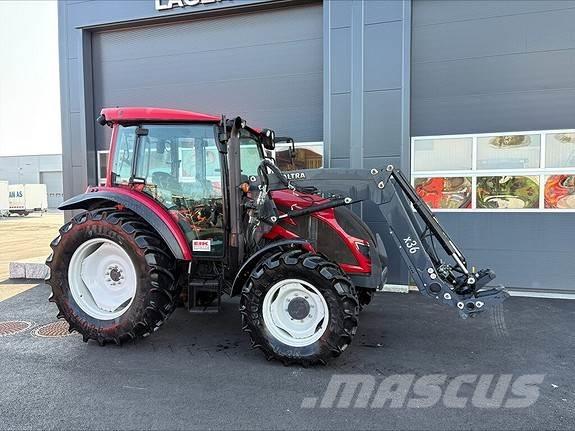 Valtra A 74 Traktorok
