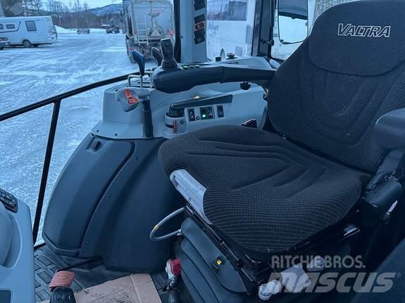 Valtra A105H Traktorok