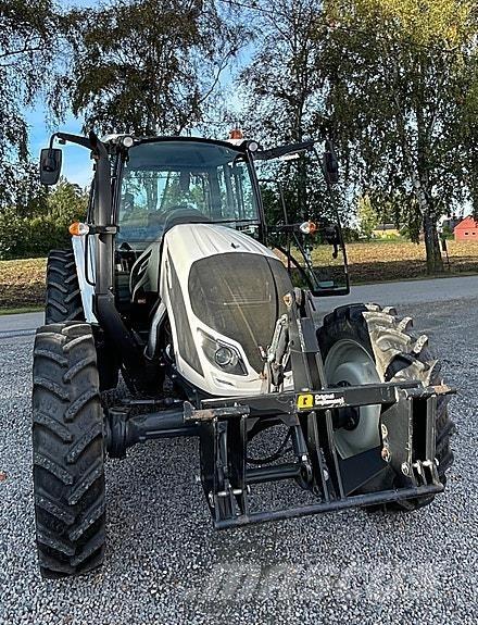 Valtra A114 Traktorok