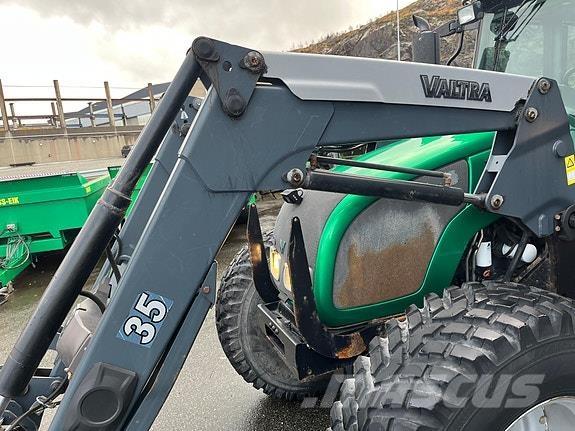 Valtra A83 Traktorok