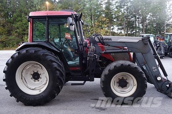 Valtra A85 Traktorok
