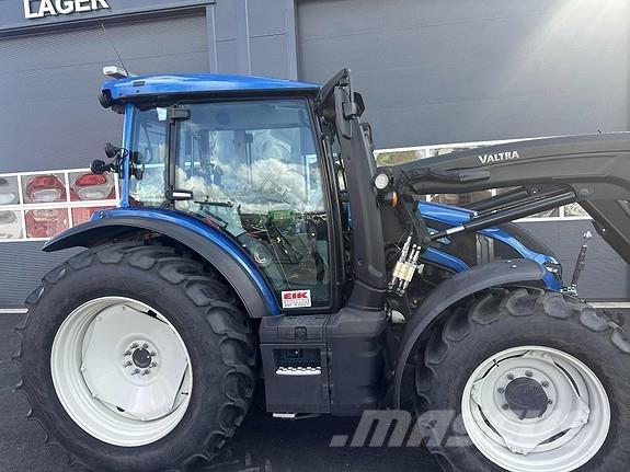 Valtra G135 Activ Traktorok
