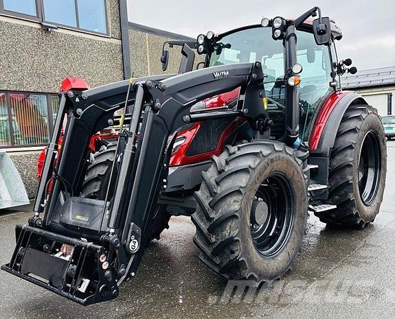 Valtra G135 Active Traktorok