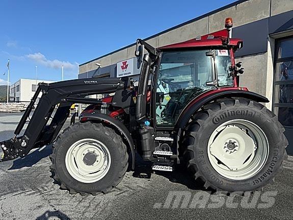 Valtra G135 Versu Traktorok