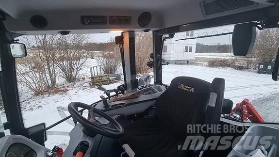 Valtra G135A Traktorok