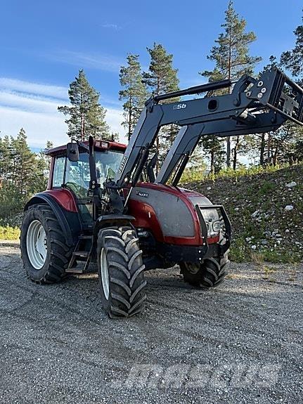 Valtra M150 Traktorok