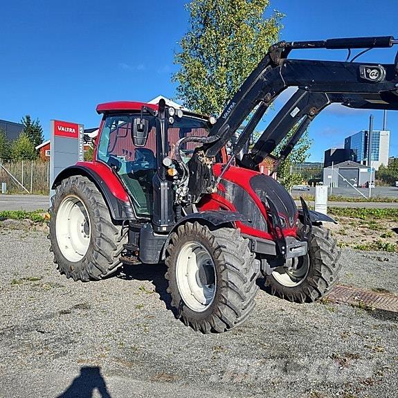 Valtra N-104 Traktorok