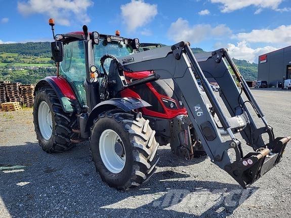 Valtra N 104 H5 Traktorok