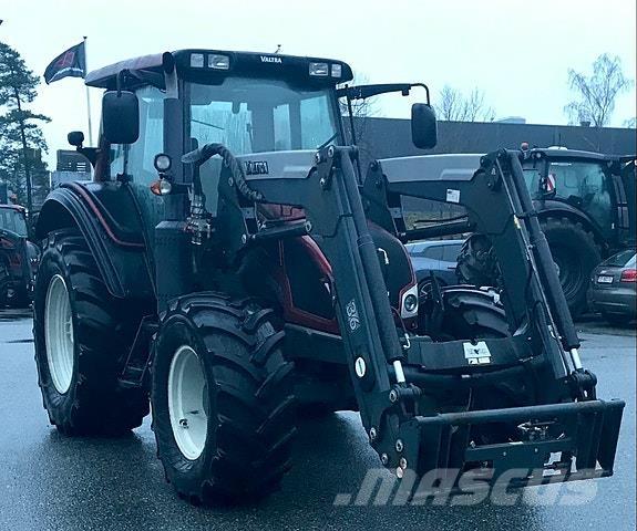 Valtra N103 HiTec Traktorok
