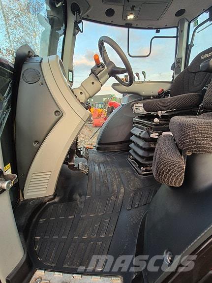 Valtra N104 Traktorok