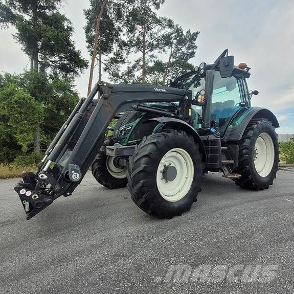 Valtra N114 Traktorok