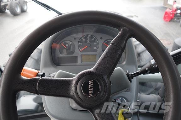 Valtra N123 H5 Traktorok