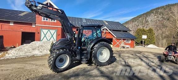 Valtra N135 Traktorok