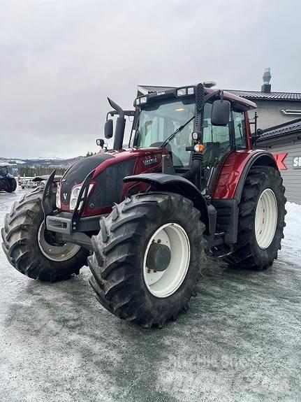Valtra N163 Traktorok