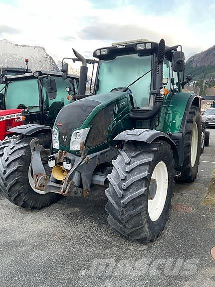 Valtra N163 Traktorok