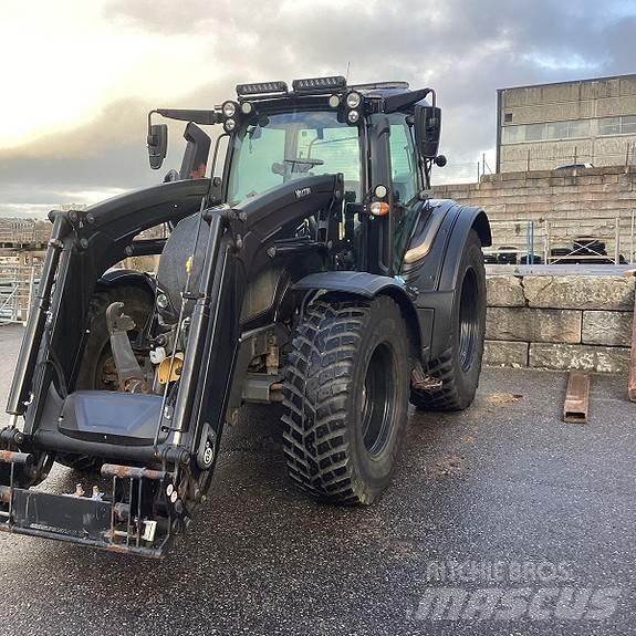 Valtra N174 Traktorok