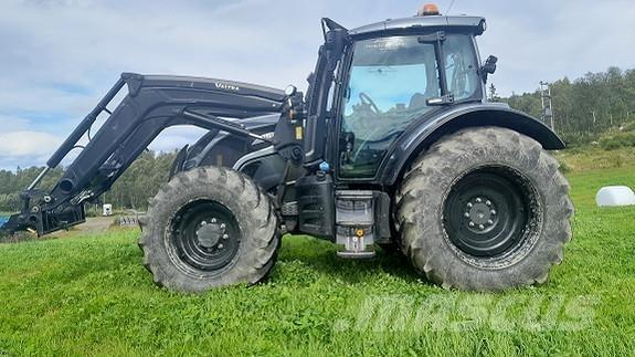 Valtra N174 Traktorok