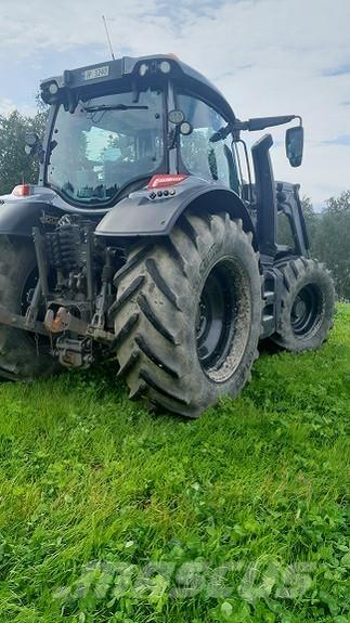 Valtra N174 Traktorok