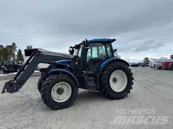 Valtra N174D Traktorok