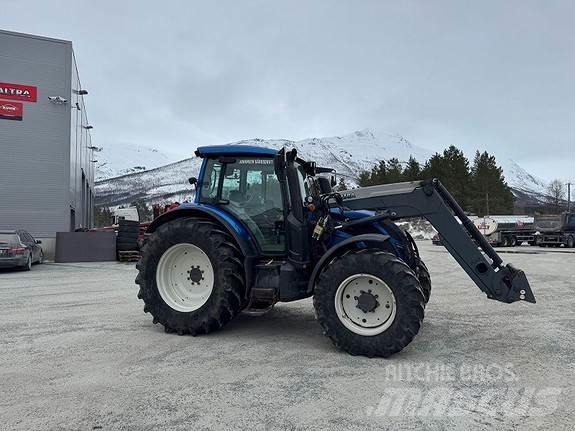 Valtra N174D Traktorok