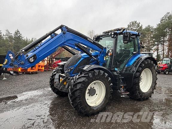 Valtra N174D Traktorok
