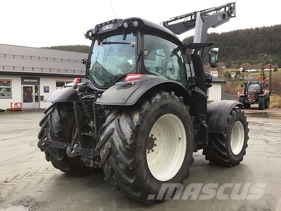 Valtra N174D Traktorok
