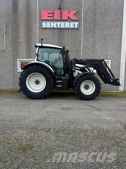 Valtra N174D Traktorok