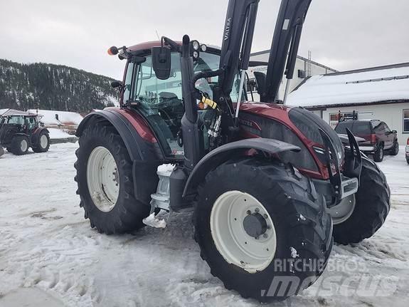 Valtra N174H Traktorok