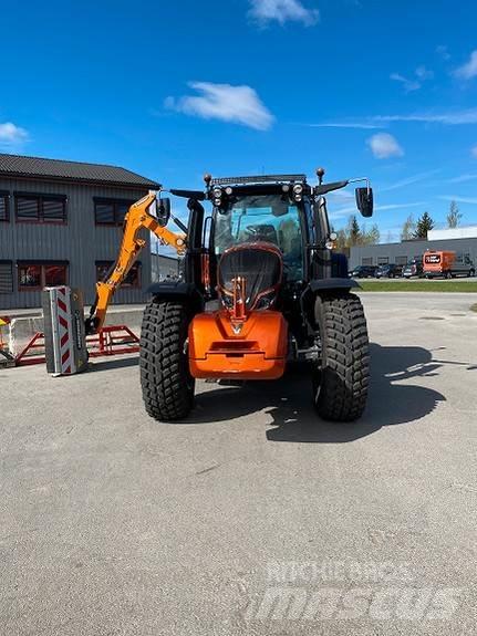 Valtra N175D Traktorok