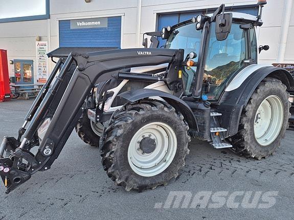 Valtra N175D. Traktorok