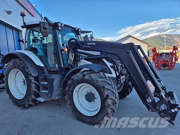 Valtra N175D. Traktorok