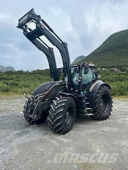 Valtra Q305 Traktorok
