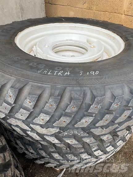 Valtra T190 Traktorok