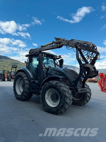 Valtra T194V Traktorok