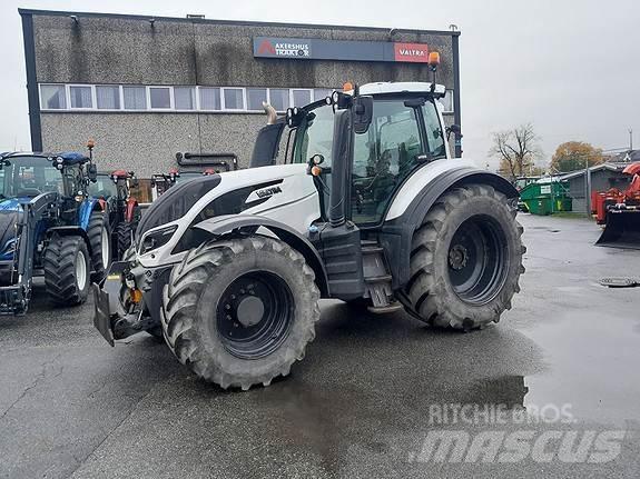 Valtra T234 Traktorok