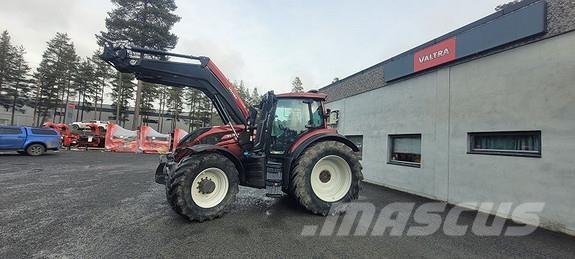 Valtra T234 Traktorok