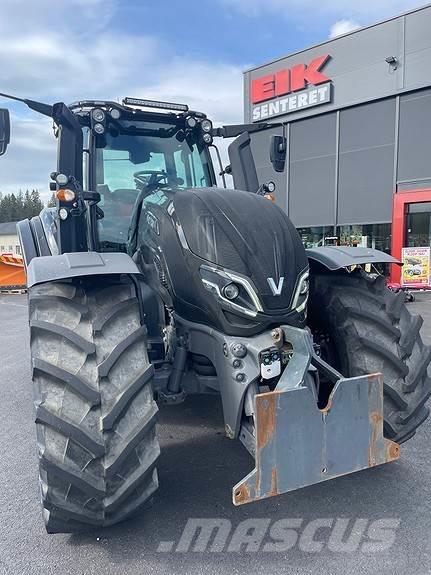 Valtra T235 Traktorok