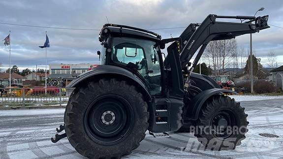 Valtra T235 Traktorok