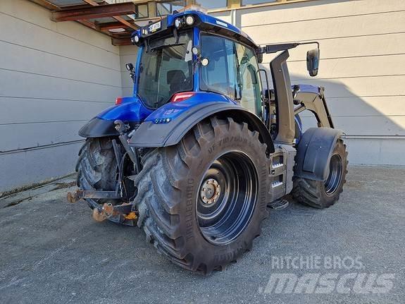 Valtra T235 Traktorok