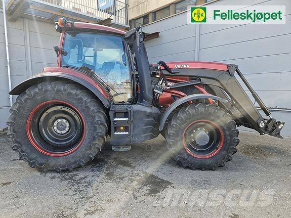 Valtra T235 Traktorok