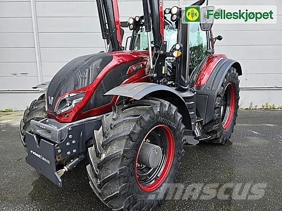 Valtra T235 Traktorok