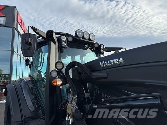 Valtra T235 Traktorok