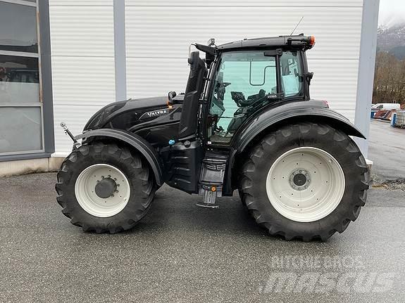 Valtra T235D Traktorok